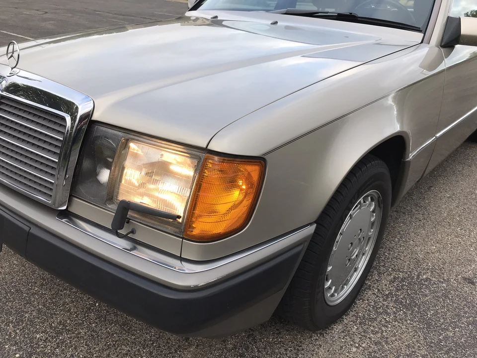 1990 Mercedes-Benz W124 E-Class - Image 20 of 31