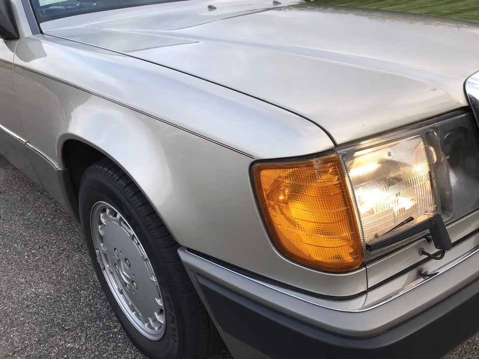 1990 Mercedes-Benz W124 E-Class - Image 19 of 31