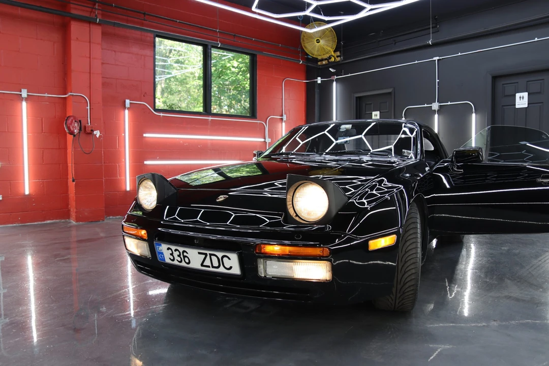 1990 Porsche 944 S2 - Image 13 of 31