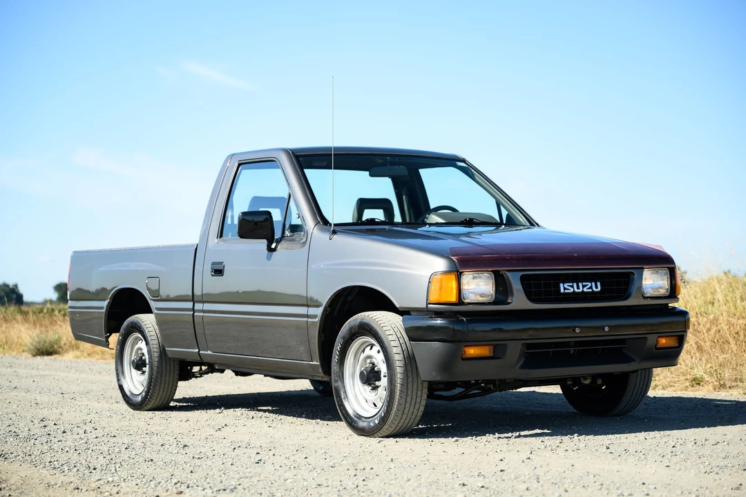 1992 Isuzu - Image 10 of 31