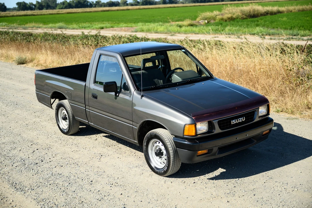 1992 Isuzu - Image 12 of 31