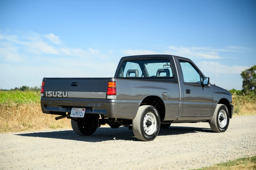 1992 Isuzu - Image 20 of 31
