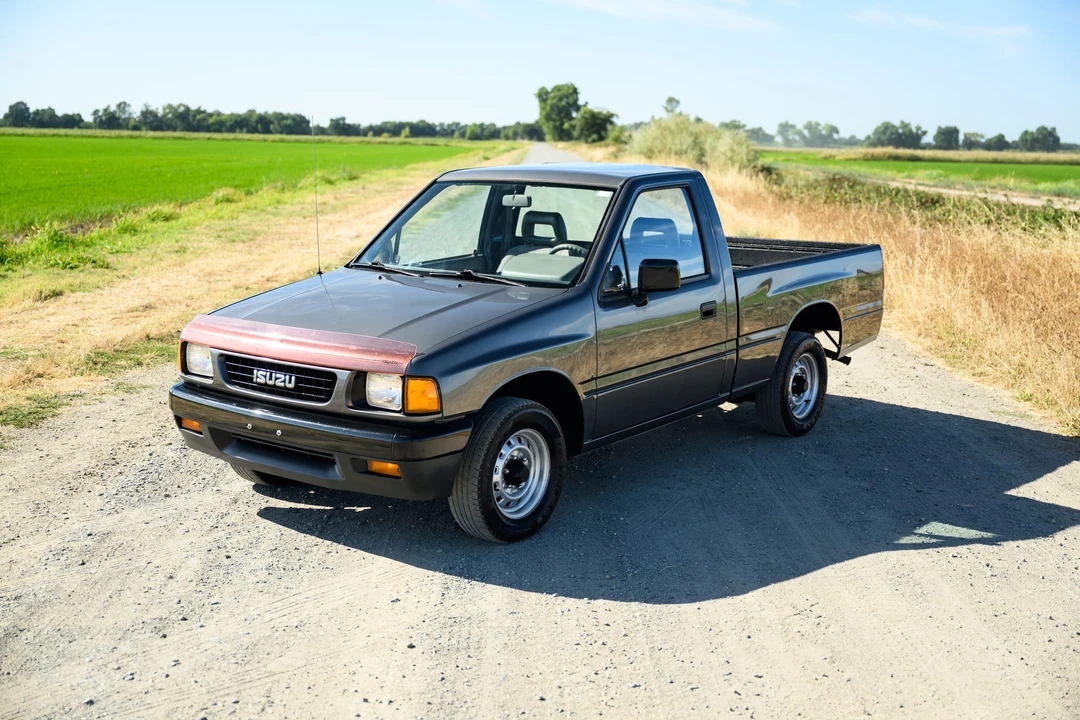 1992 Isuzu - Image 2 of 31