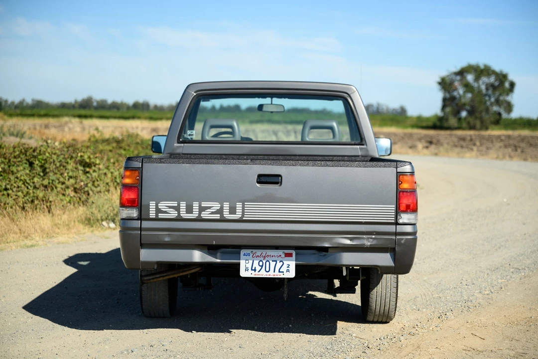 1992 Isuzu - Image 25 of 31