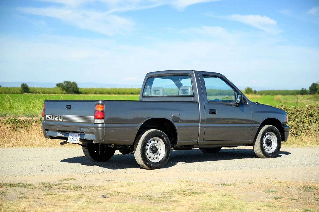 1992 Isuzu - Image 23 of 31
