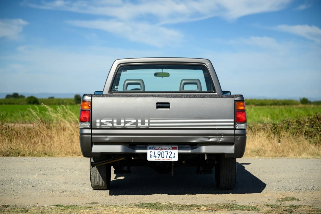 1992 Isuzu - Image 27 of 31