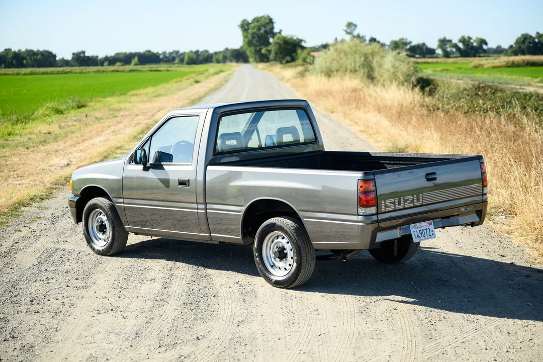 1992 Isuzu - Image 31 of 31