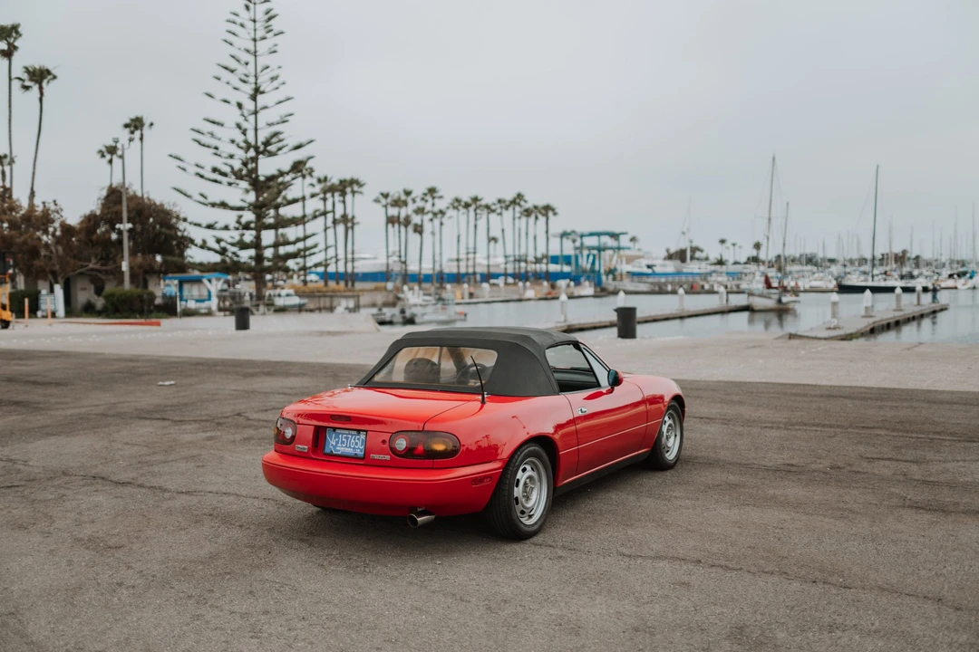 1992 Mazda NA MX-5 Miata - Image 9 of 31
