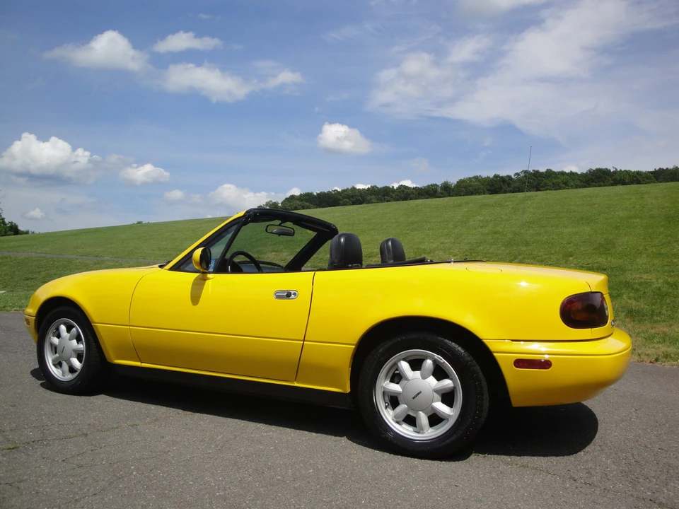 1992 Mazda NA MX-5 Miata - Image 13 of 31