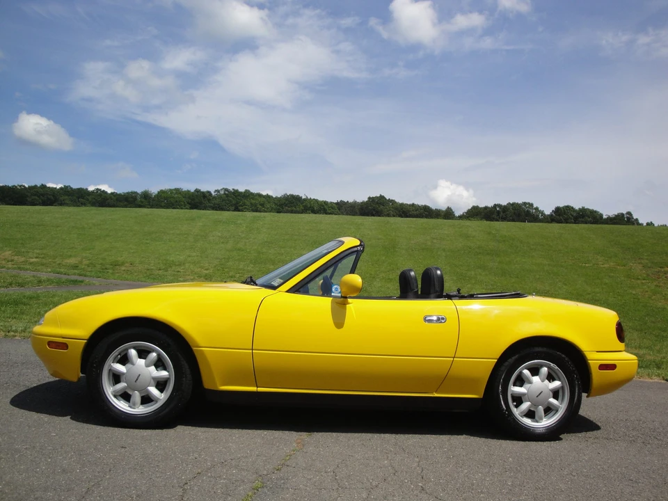 1992 Mazda NA MX-5 Miata - Image 11 of 31