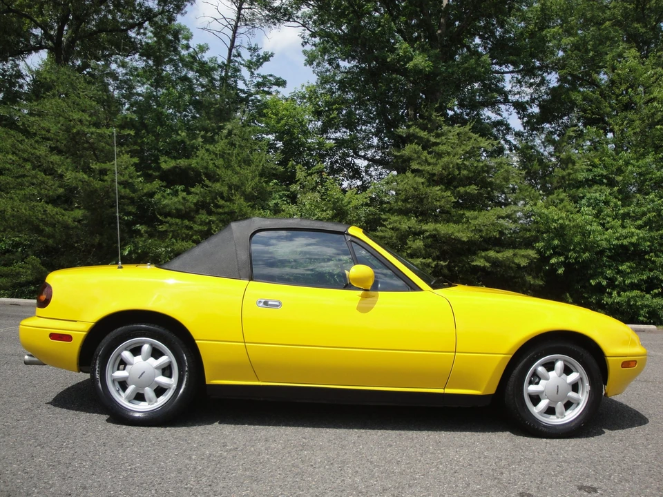 1992 Mazda NA MX-5 Miata - Image 29 of 31