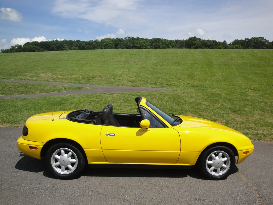 1992 Mazda NA MX-5 Miata - Image 18 of 31