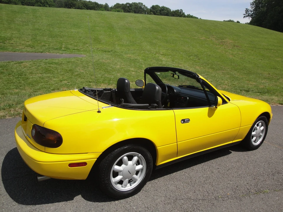1992 Mazda NA MX-5 Miata - Image 17 of 31