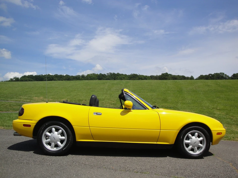 1992 Mazda NA MX-5 Miata - Image 19 of 31
