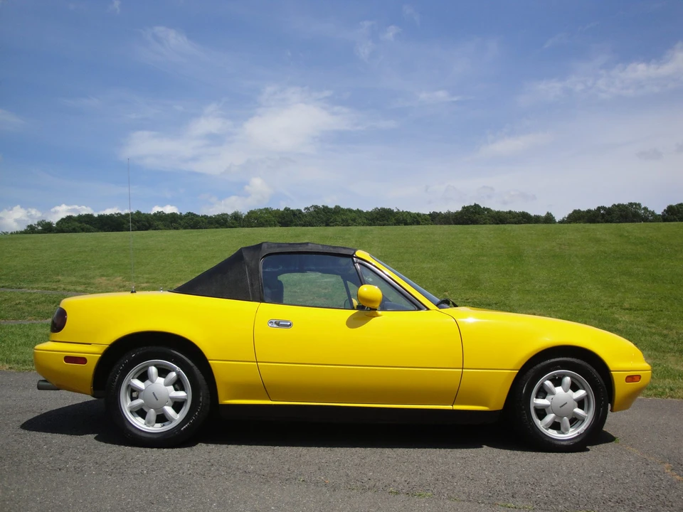 1992 Mazda NA MX-5 Miata - Image 7 of 31