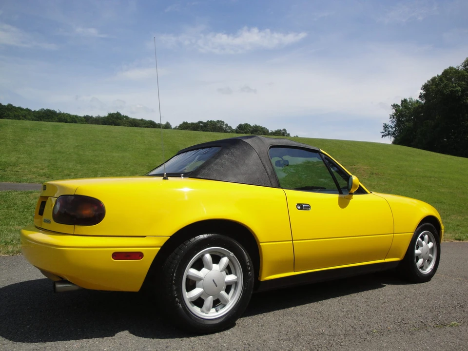 1992 Mazda NA MX-5 Miata - Image 6 of 31