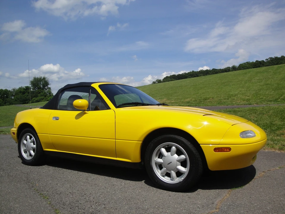 1992 Mazda NA MX-5 Miata - Image 8 of 31