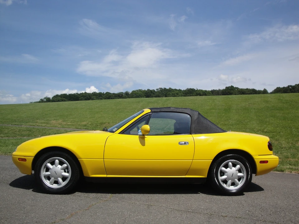 1992 Mazda NA MX-5 Miata - Image 4 of 31