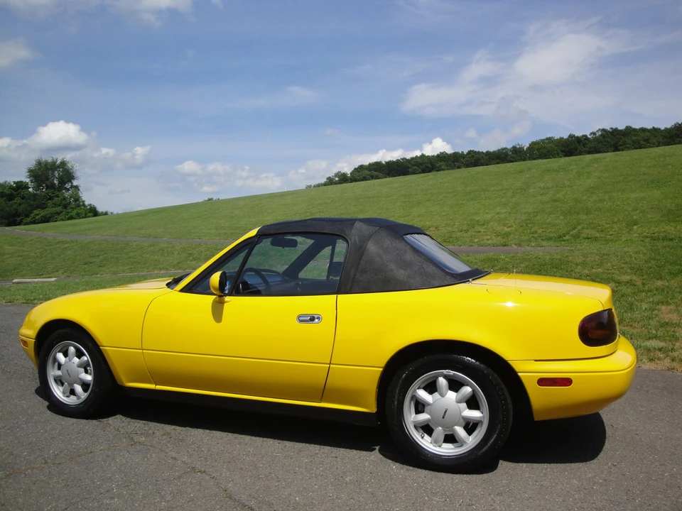 1992 Mazda NA MX-5 Miata - Image 5 of 31
