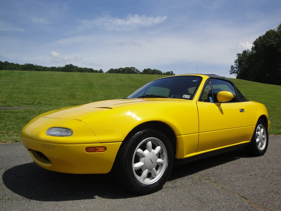 1992 Mazda NA MX-5 Miata - Image 2 of 31