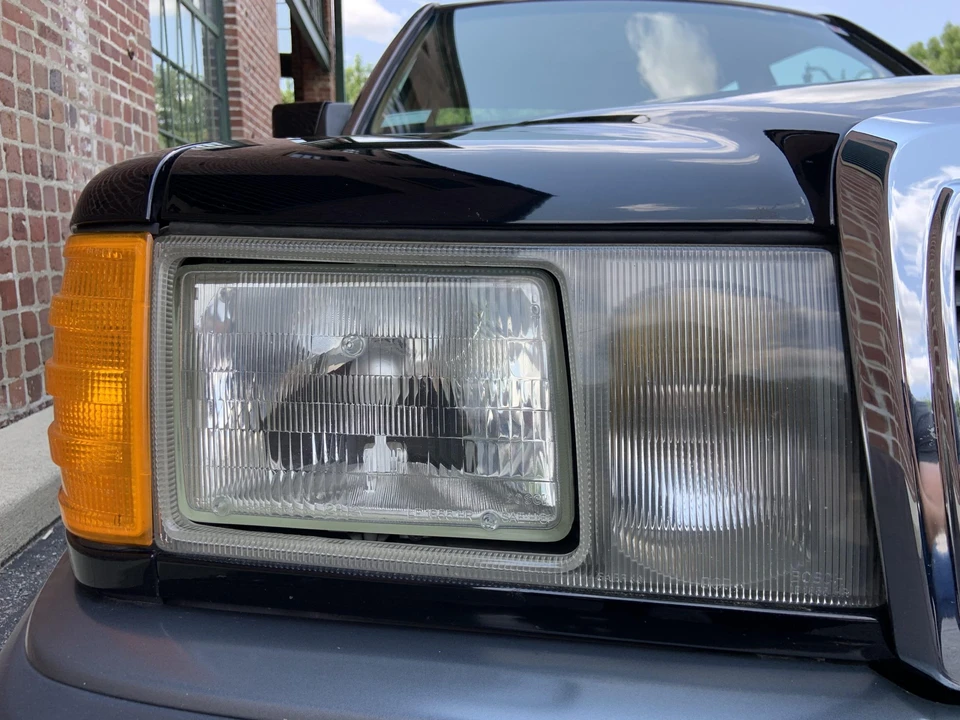 1992 Mercedes-Benz 190E - Image 24 of 31