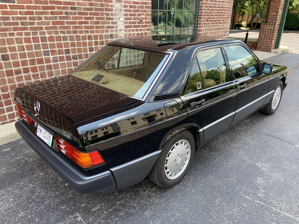 1992 Mercedes-Benz 190E - Image 12 of 31