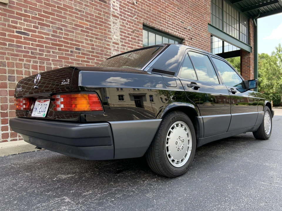 1992 Mercedes-Benz 190E - Image 13 of 31