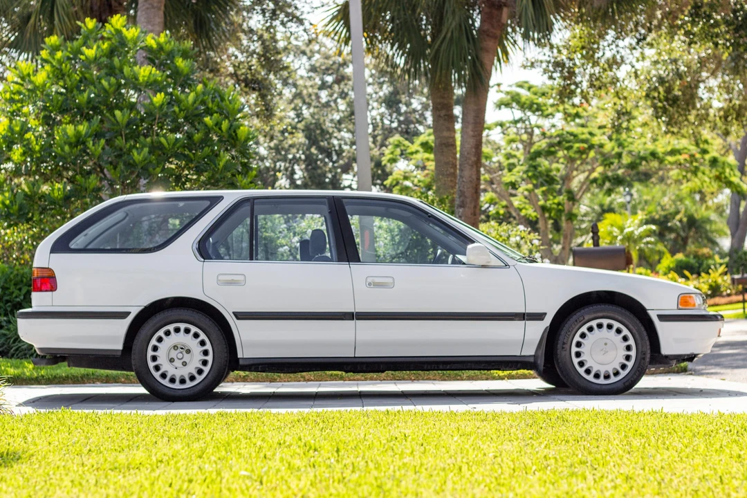 1993 Honda Accord 4th Gen - Image 10 of 31