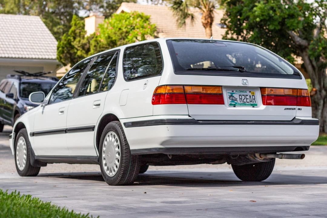 1993 Honda Accord 4th Gen - Image 5 of 31