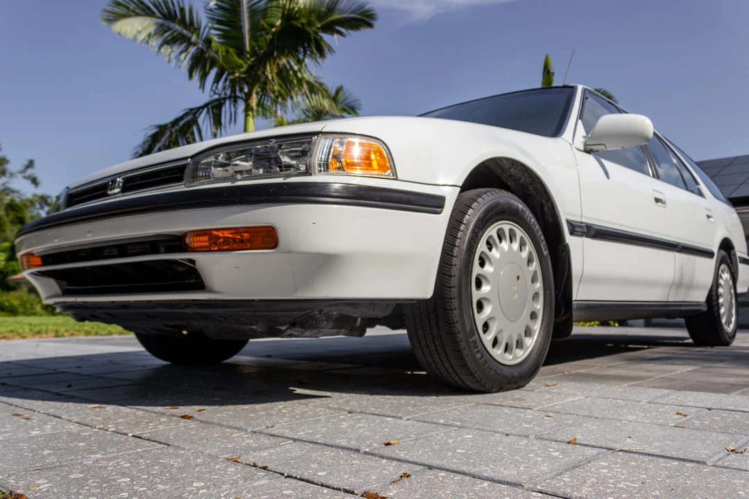 1993 Honda Accord 4th Gen - Image 13 of 31