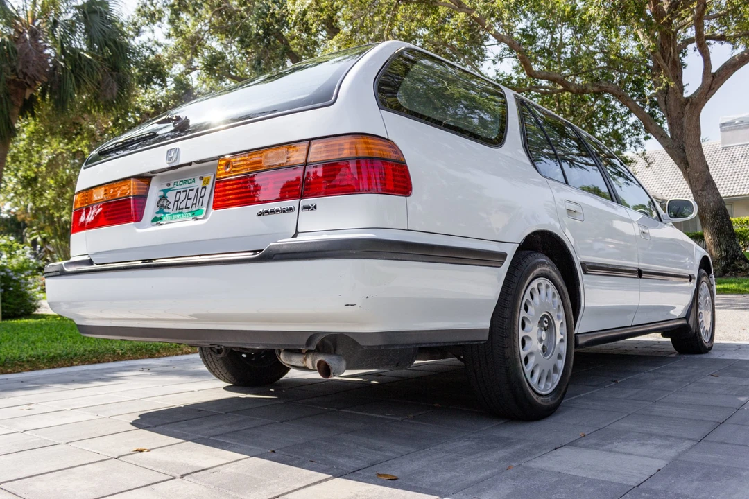 1993 Honda Accord 4th Gen - Image 8 of 31