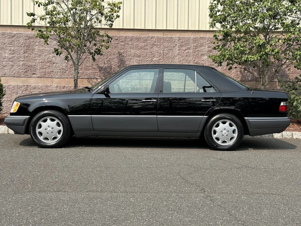 1994 Mercedes-Benz W124 E-Class - Image 24 of 31