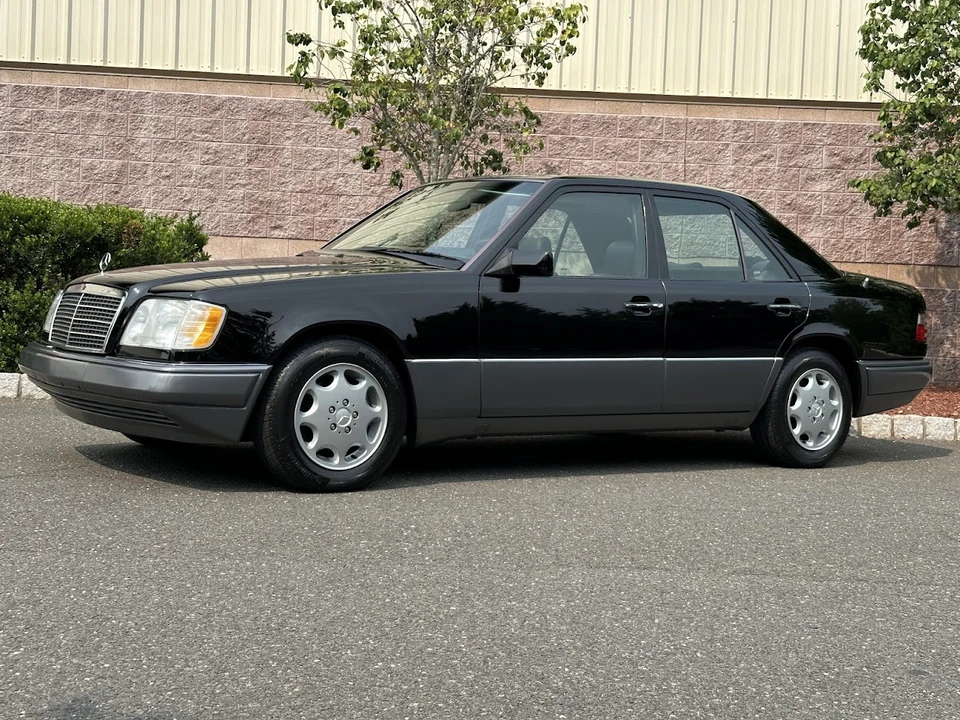 1994 Mercedes-Benz W124 E-Class - Image 3 of 31