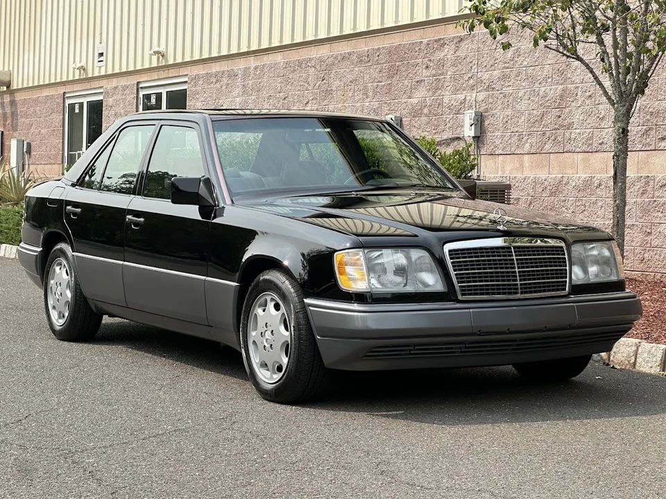 1994 Mercedes-Benz W124 E-Class - Image 13 of 31