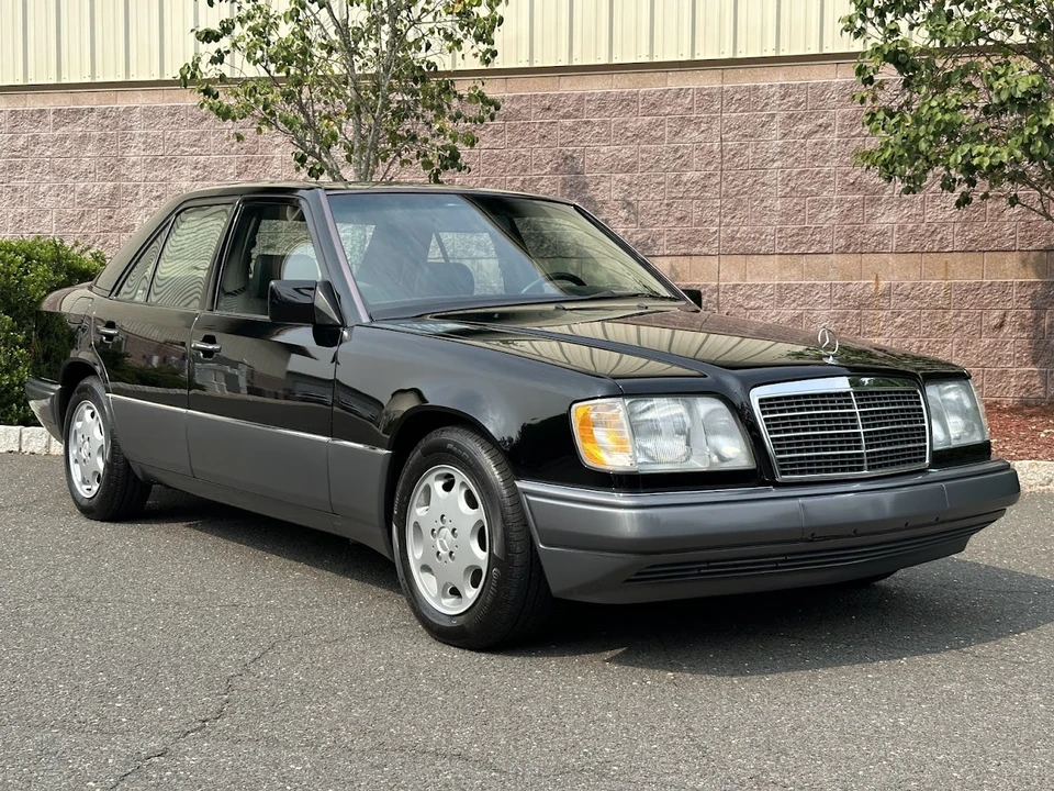 1994 Mercedes-Benz W124 E-Class - Image 11 of 31
