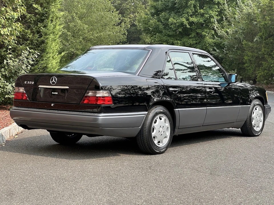 1994 Mercedes-Benz W124 E-Class - Image 17 of 31