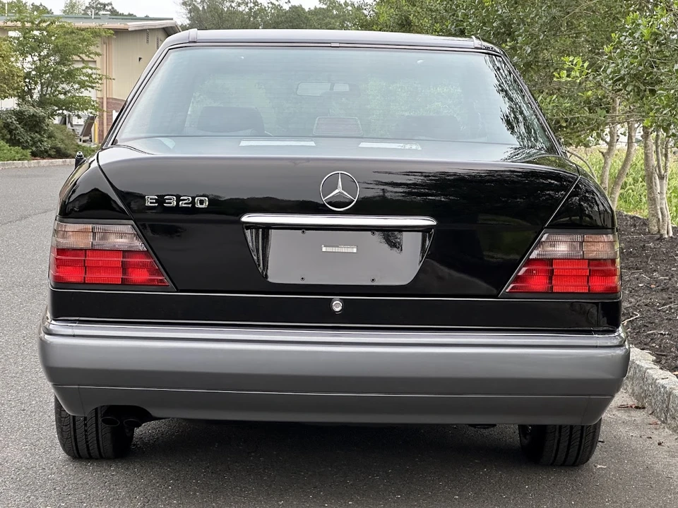 1994 Mercedes-Benz W124 E-Class - Image 20 of 31