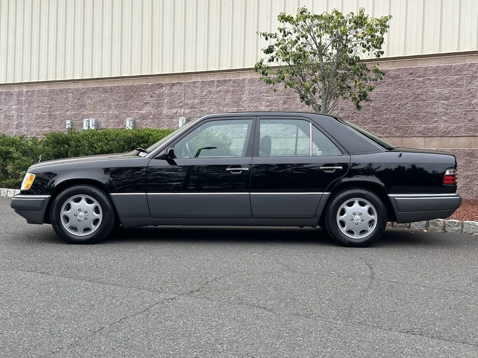 1994 Mercedes-Benz W124 E-Class - Image 25 of 31