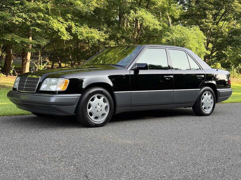 1994 Mercedes-Benz W124 E-Class - Image 2 of 31