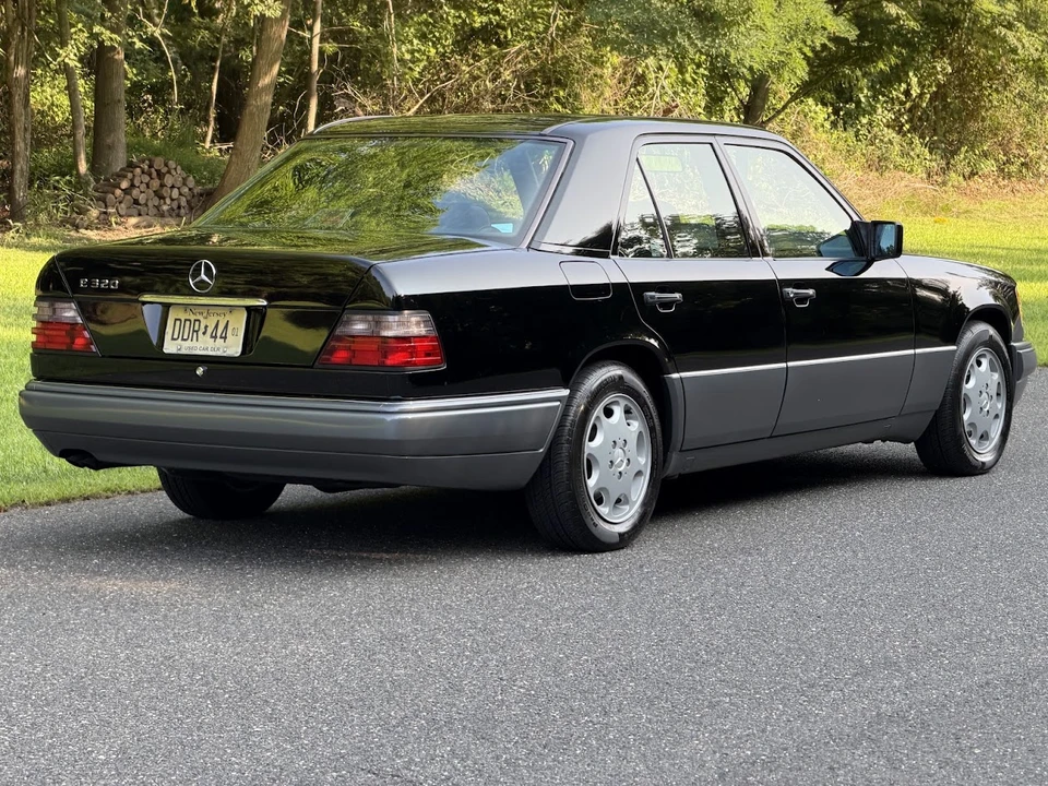 1994 Mercedes-Benz W124 E-Class - Image 23 of 31