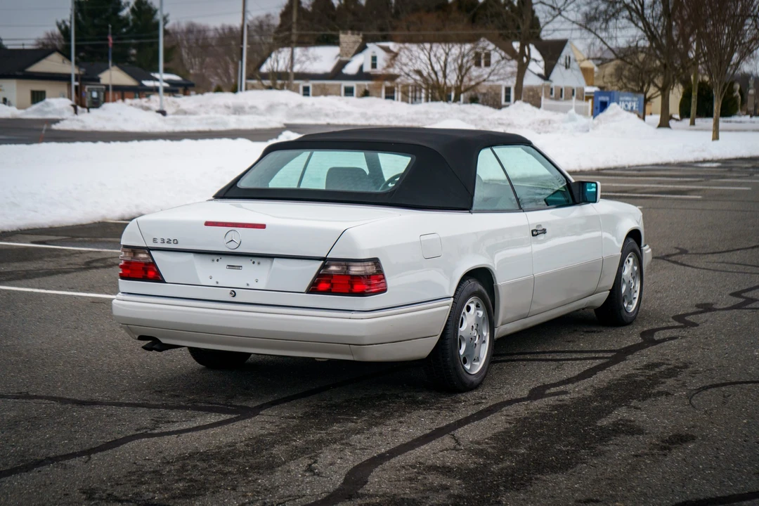 1995 Mercedes-Benz W124 E-Class - Image 11 of 31