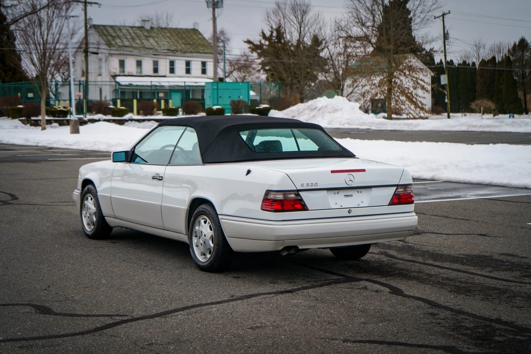 1995 Mercedes-Benz W124 E-Class - Image 7 of 31