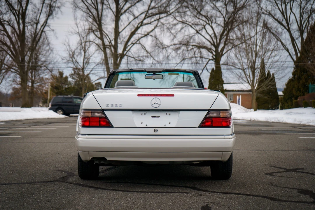 1995 Mercedes-Benz W124 E-Class - Image 23 of 31