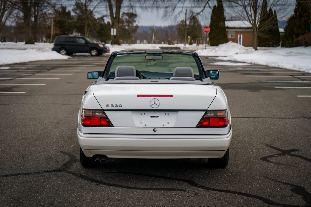1995 Mercedes-Benz W124 E-Class - Image 24 of 31