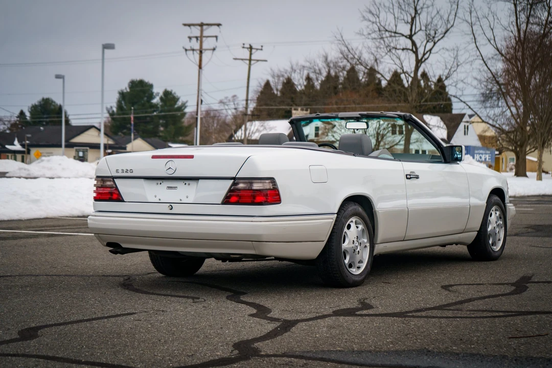 1995 Mercedes-Benz W124 E-Class - Image 25 of 31