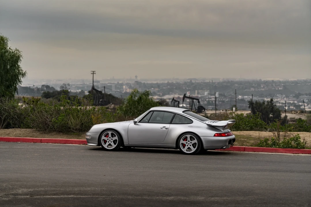 1995 Porsche 993 Carrera - Image 10 of 31