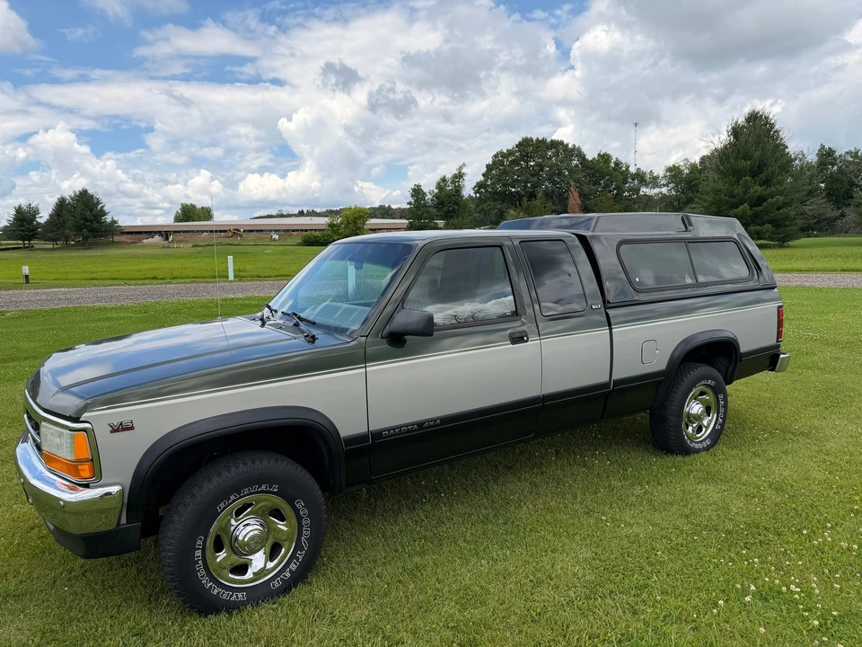 1996 Dodge Dakota 1st Gen - Image 2 of 31
