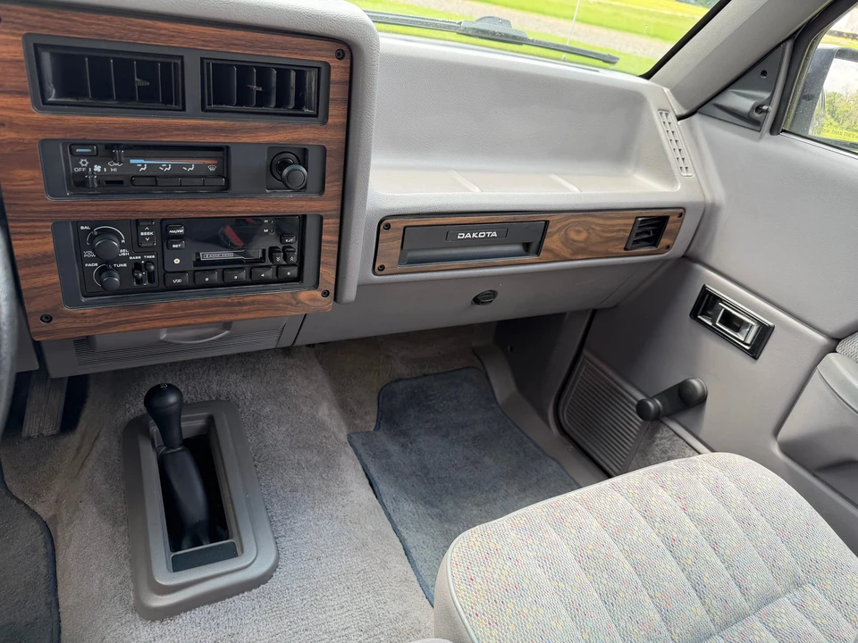 1996 Dodge Dakota 1st Gen - Image 29 of 31