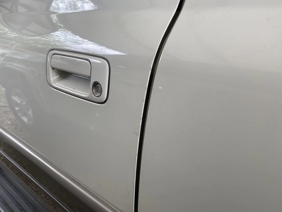 1996 Lexus LX 1st Gen - Image 15 of 31