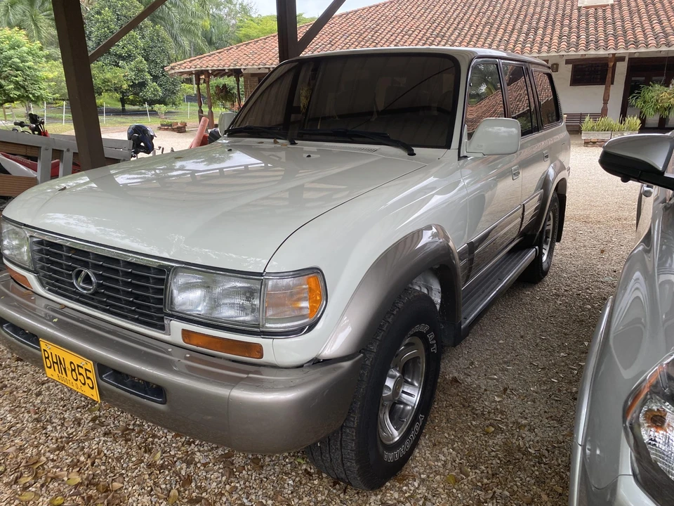 1996 Lexus LX 1st Gen - Image 7 of 31